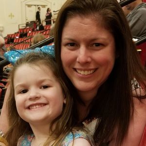 Meet your Posher, Lauren